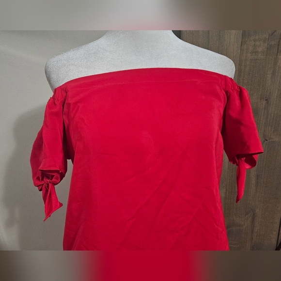 AMANDA UPRICHARD 100% Silk Desiree Off The Shoulder Mini Dress. Candy Red. SM - Picture 8 of 12